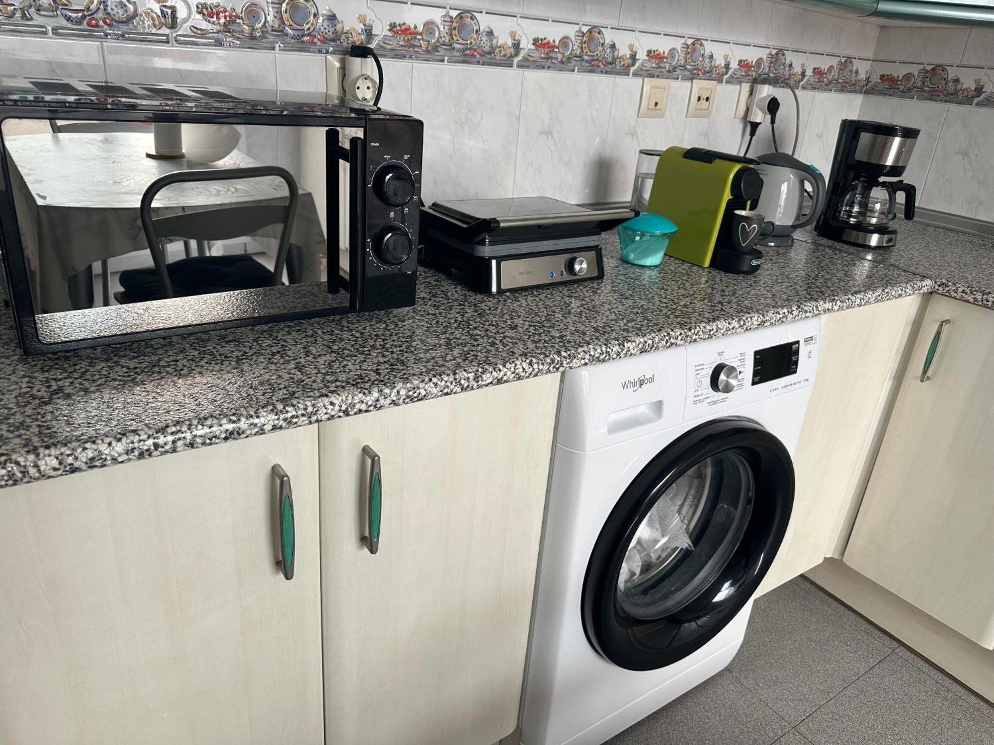 Almeria Centro Habitacion Privada En Apartamento Compartido Kültér fotó
