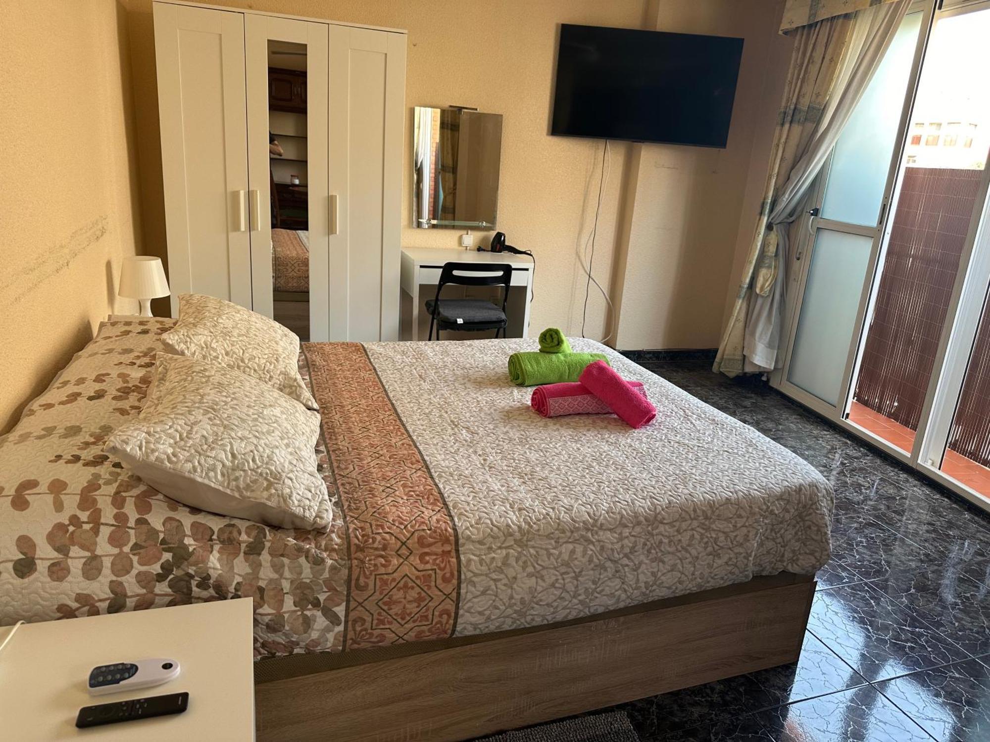 Almeria Centro Habitacion Privada En Apartamento Compartido Kültér fotó