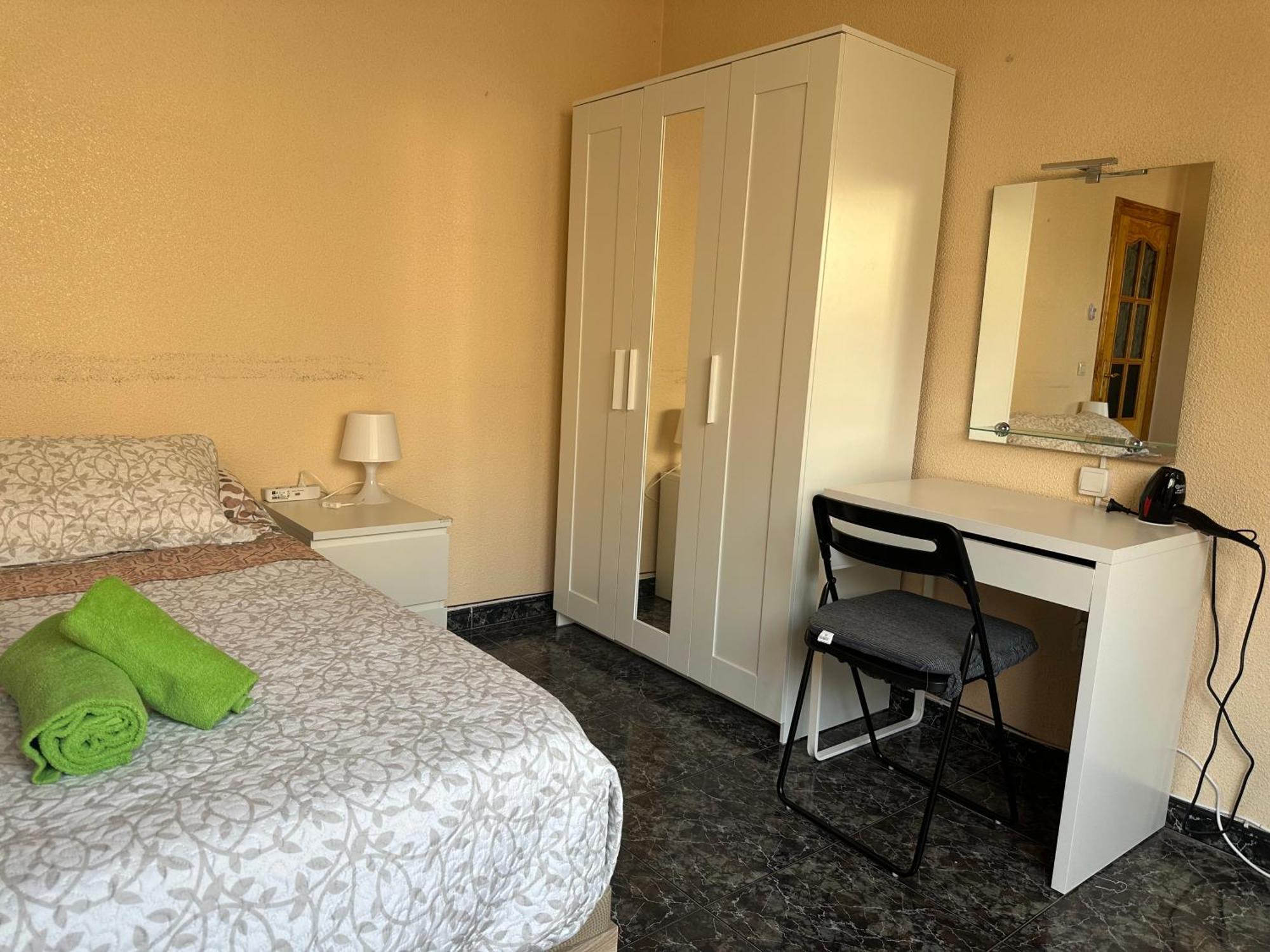 Almeria Centro Habitacion Privada En Apartamento Compartido Kültér fotó