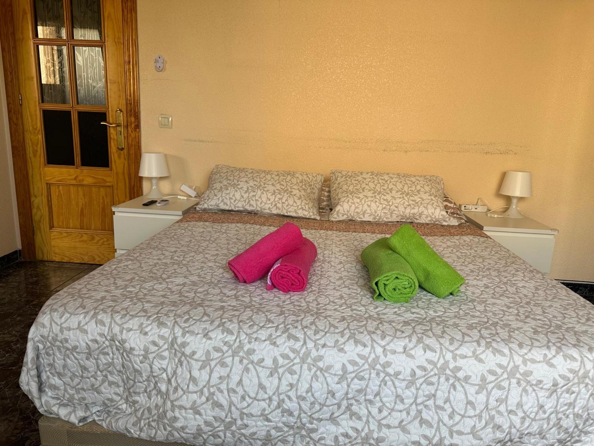 Almeria Centro Habitacion Privada En Apartamento Compartido Kültér fotó