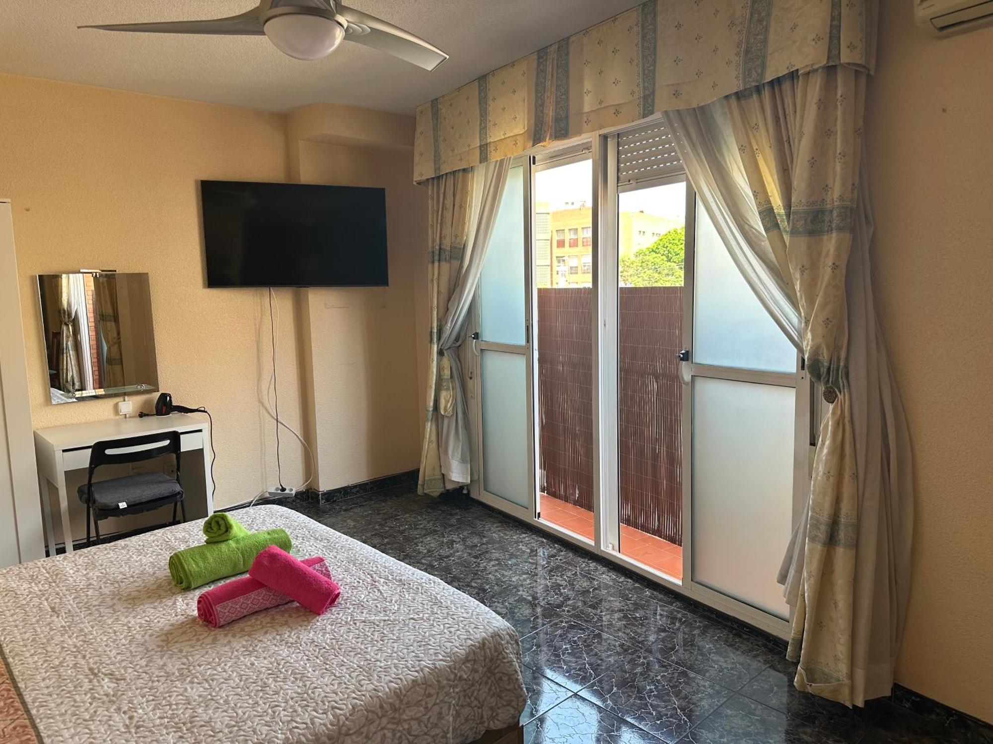 Almeria Centro Habitacion Privada En Apartamento Compartido Kültér fotó