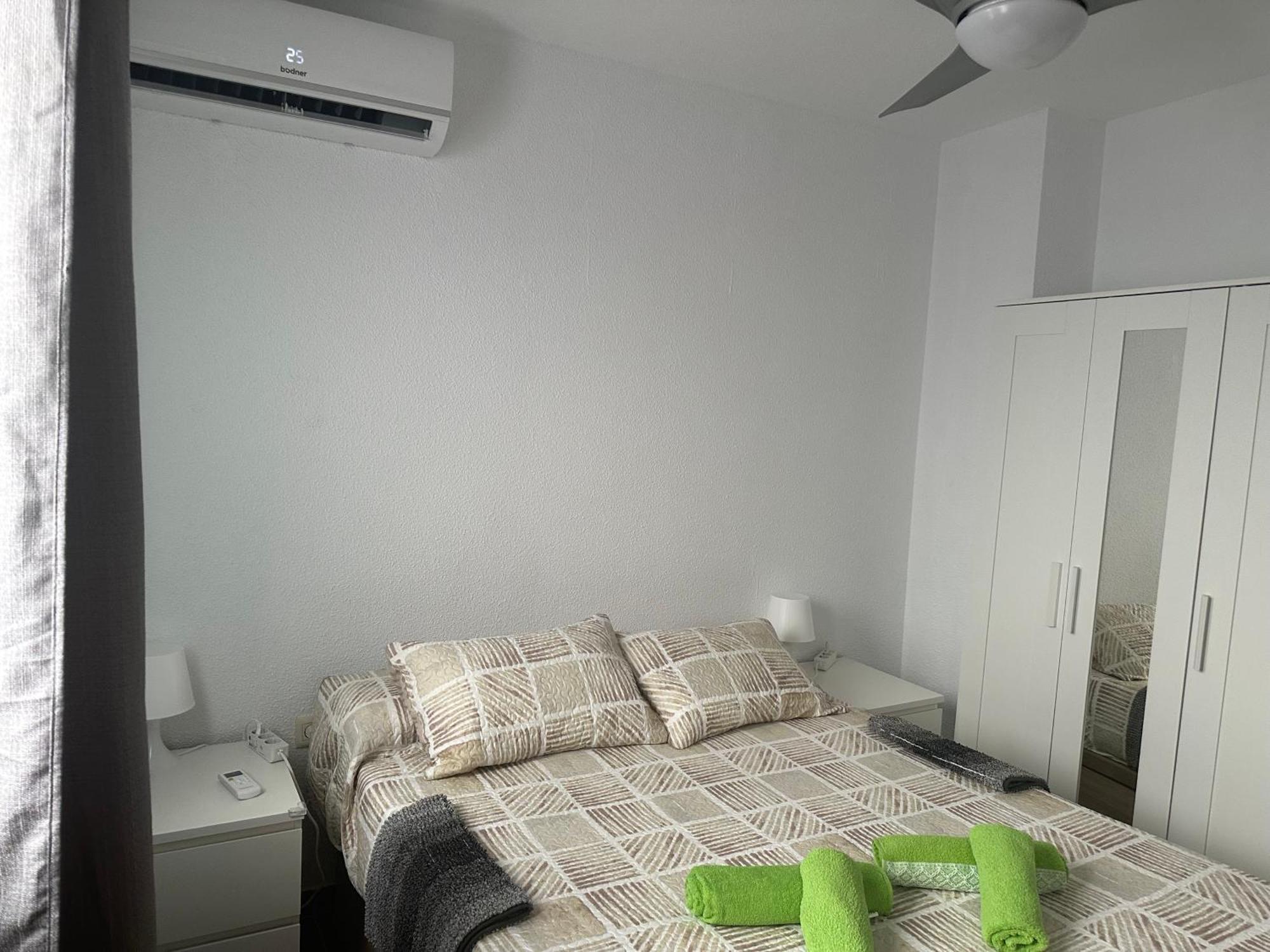 Almeria Centro Habitacion Privada En Apartamento Compartido Kültér fotó