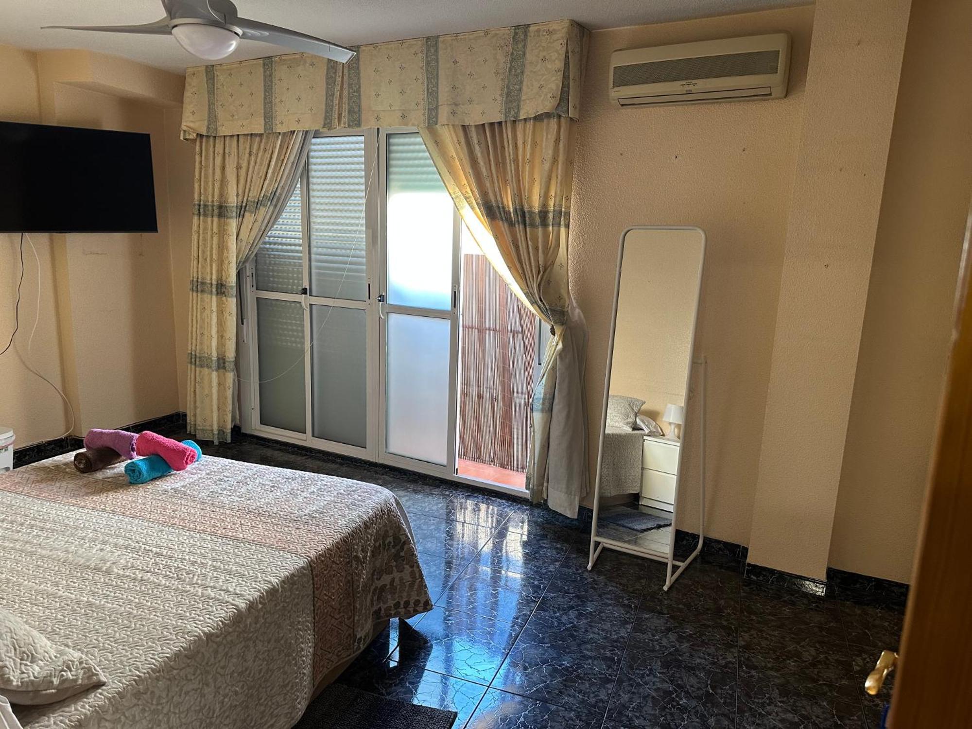 Almeria Centro Habitacion Privada En Apartamento Compartido Kültér fotó