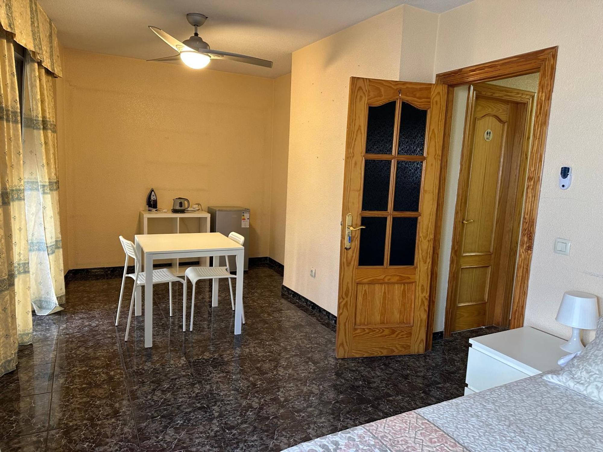Almeria Centro Habitacion Privada En Apartamento Compartido Kültér fotó